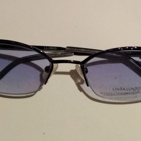 Linda Lundstrom NEW Vintage Women's Sunglasses - Picture 7 of 13